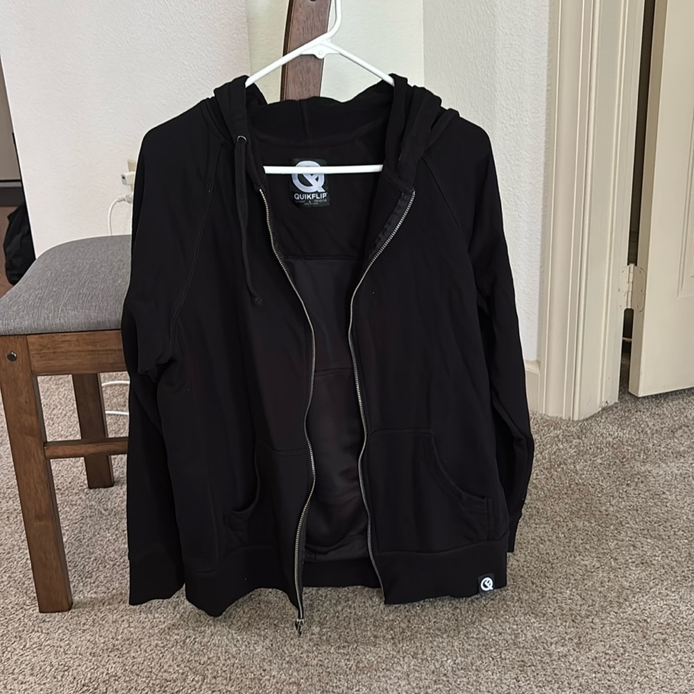 Quicklfip black zip up hoodie - men’s large